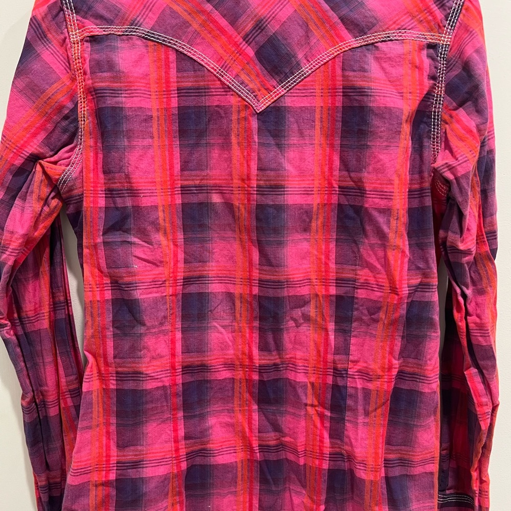 Wrangler size s pink and purple plaid
